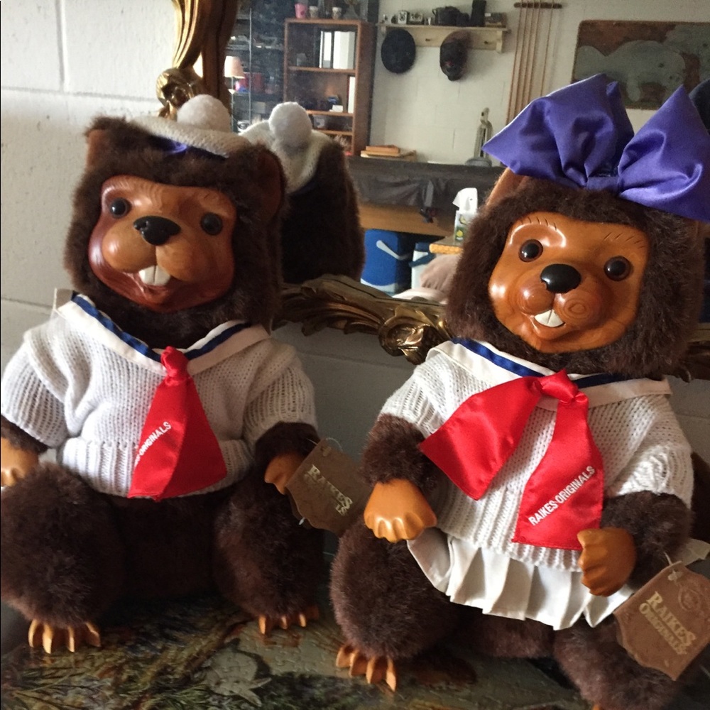 Vintage Raikes beaver cheerleaders, numbered collectibles